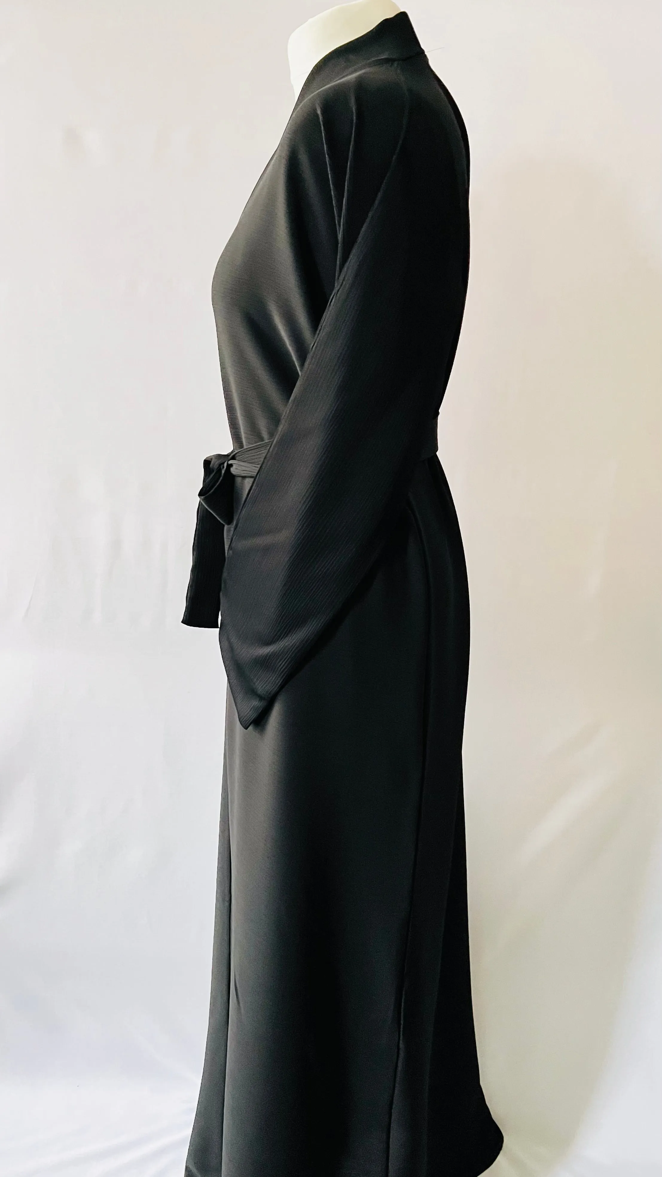 Front Open Plain Black Zoom Abaya