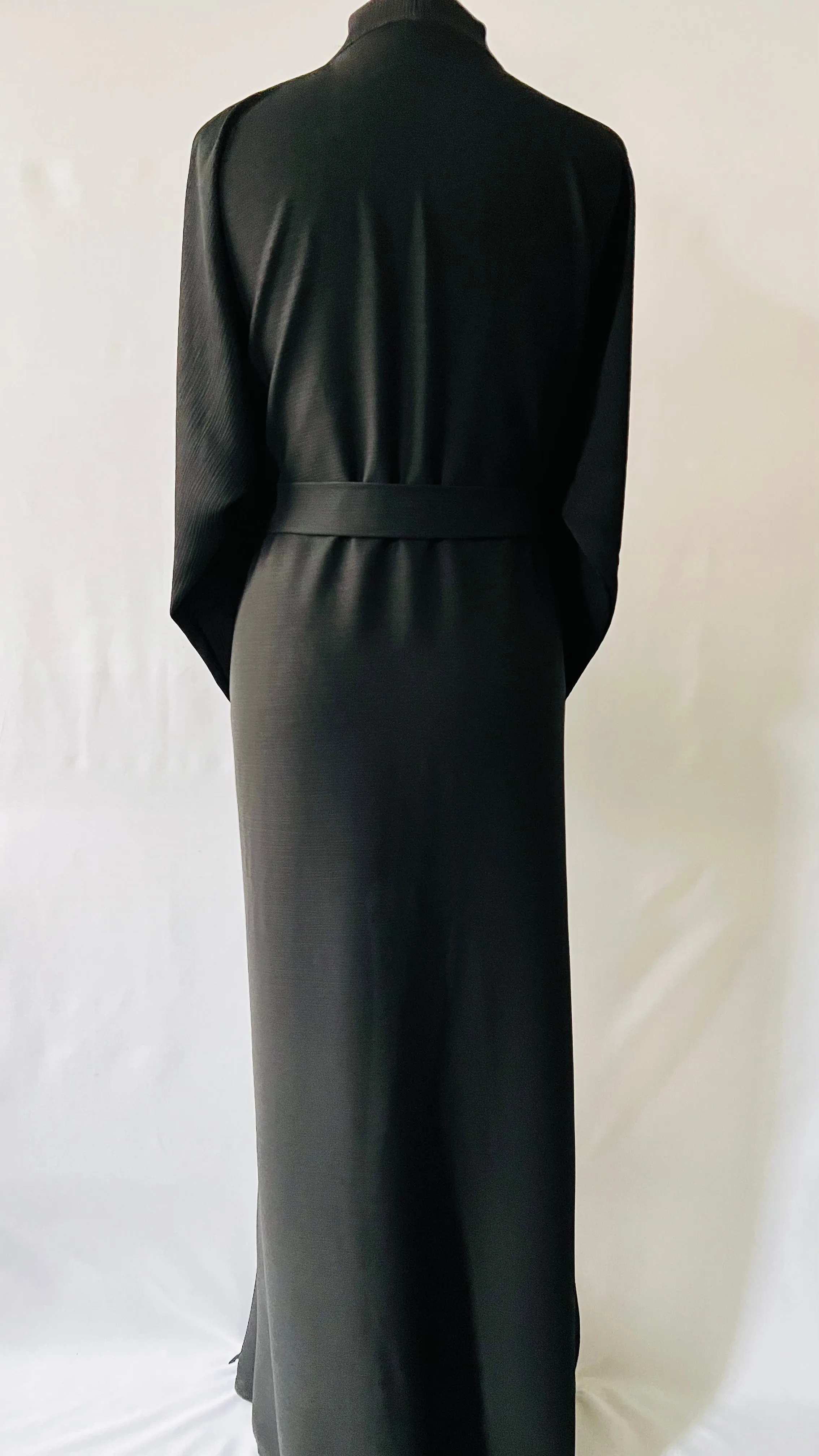 Front Open Plain Black Zoom Abaya