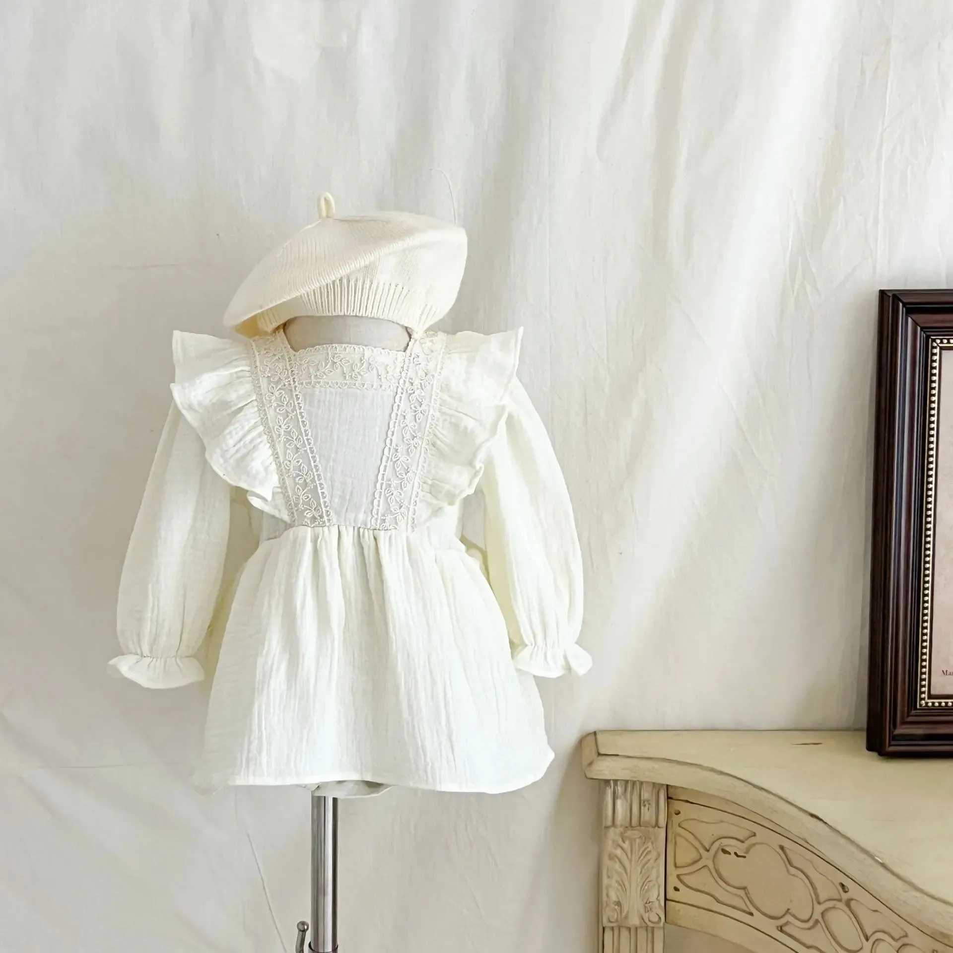 Round Collar Lace Patchwork Solid Onesie Dress