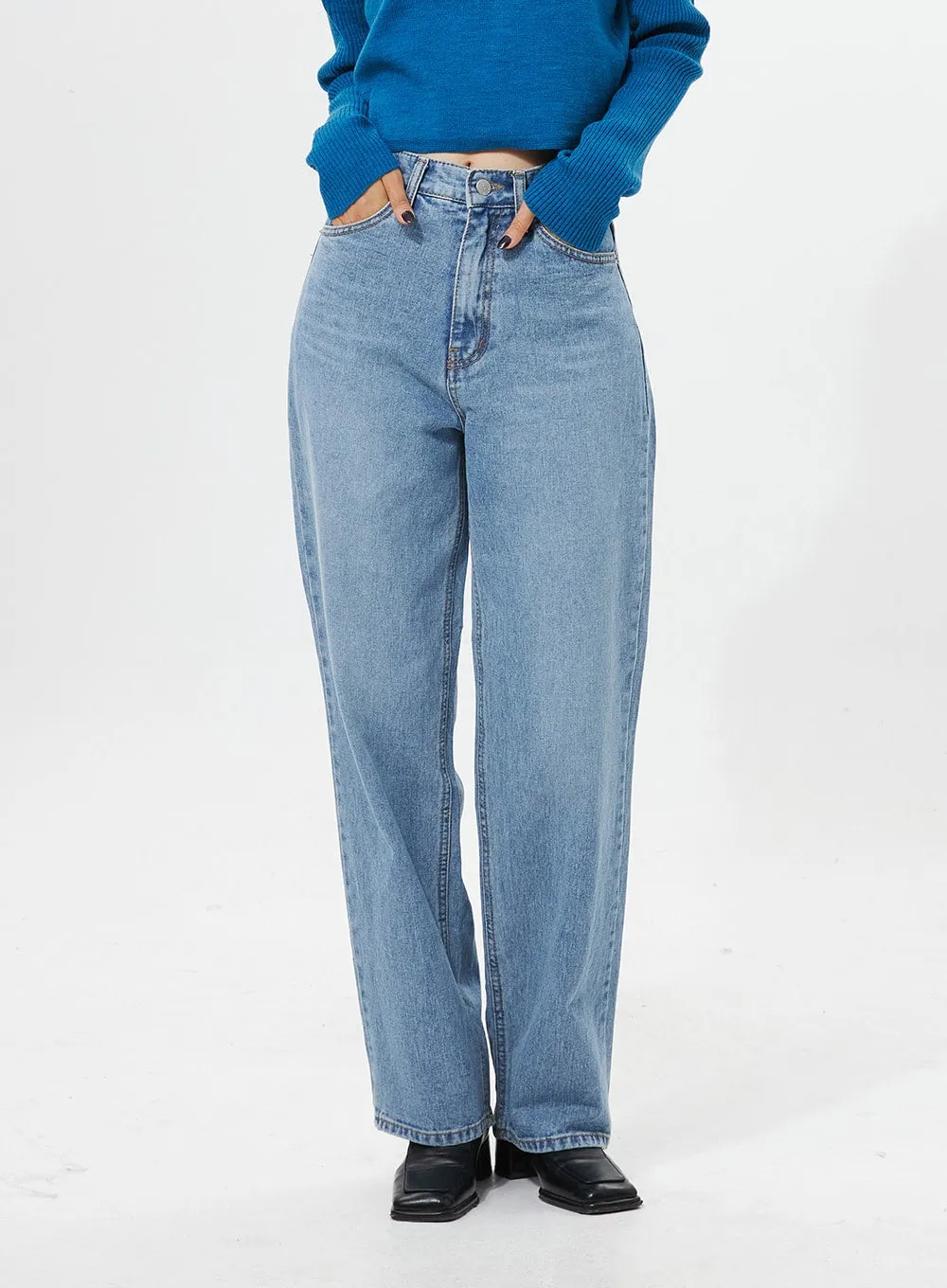 Straight Leg Jeans OO312