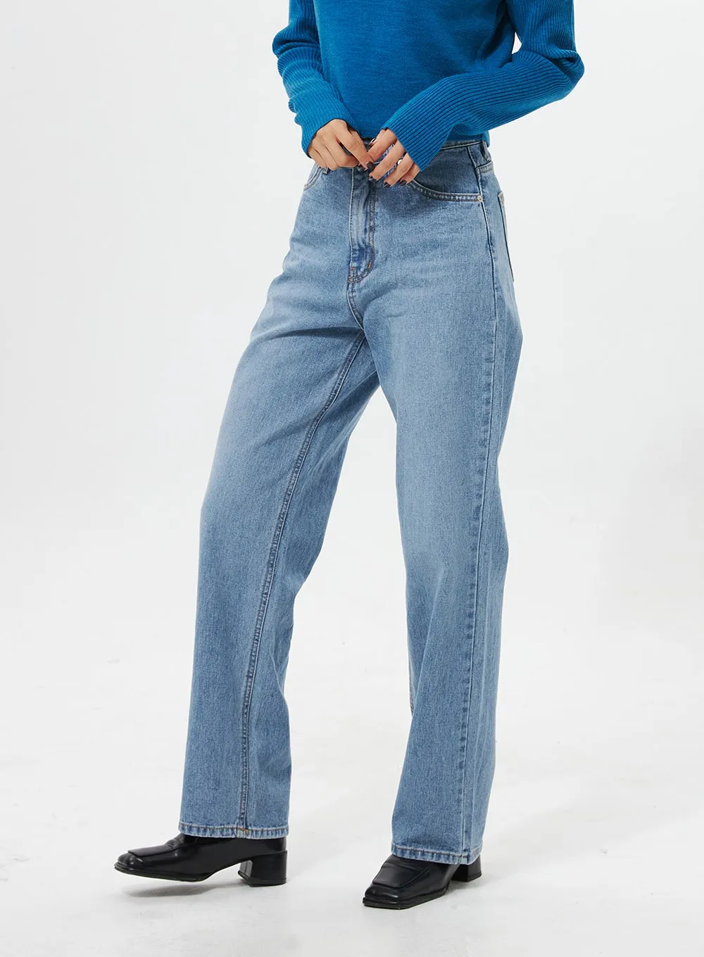 Straight Leg Jeans OO312