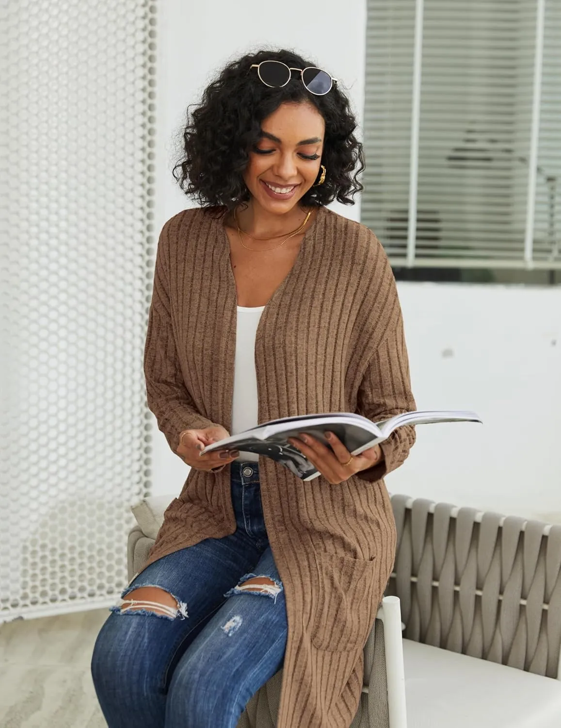 Womens Cardigan Sweater Lightweigh Long Sleeve Open Front Knit Oversized Cardigans with Pockets Trendy Spring Tops