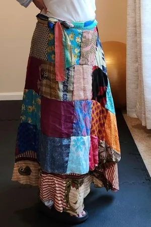 YILLE Boho Sari Silk Vintage Patchwork Wrap Long Skirt for Women Ethnic Tie Waist Double Layer Casual Gypsy Skirt Multicolor Asymmetrical Free Size, Ethnic Fashion for Any Occasion (Pack of 2)